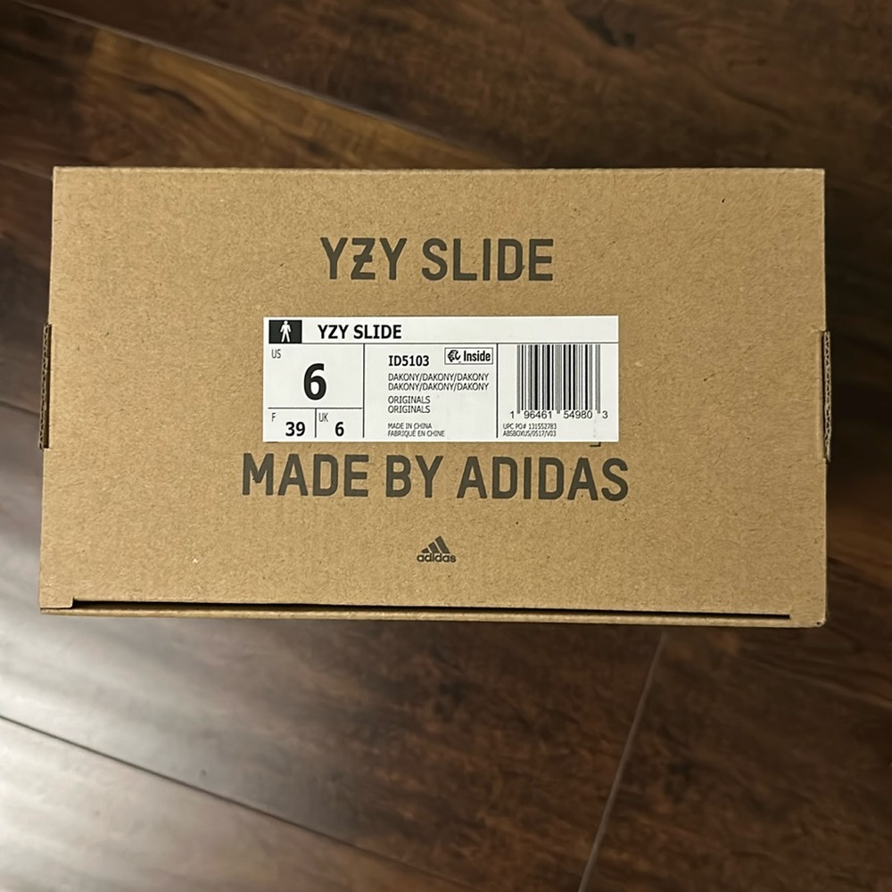 Adidas Yeezy slides onyx